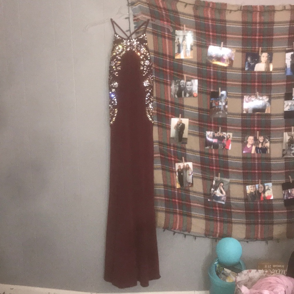 Maroon Prom dress